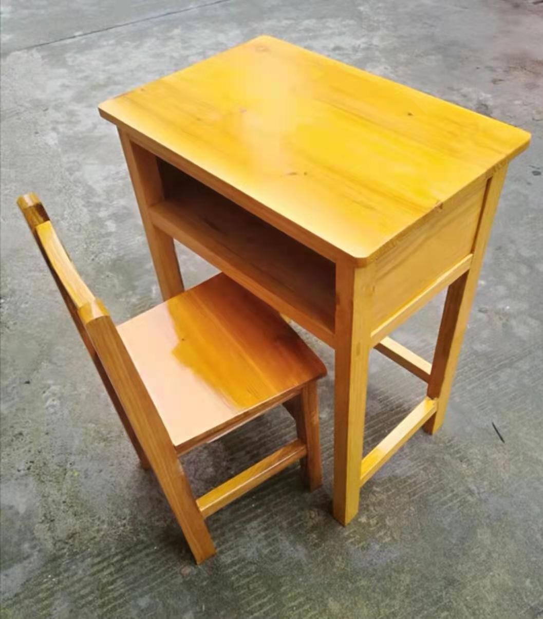 課桌椅